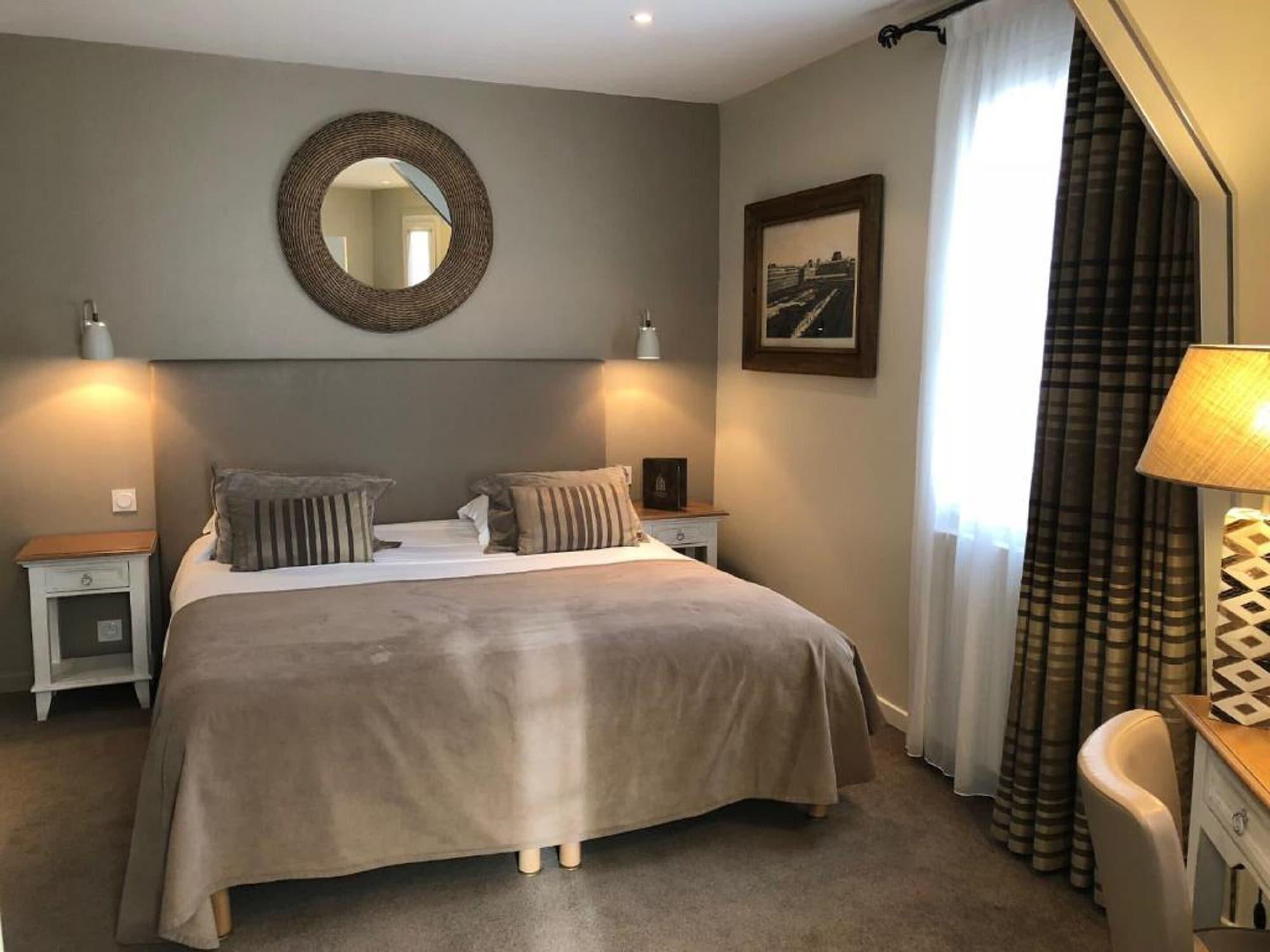 Hotel Le Fer A Cheval Trouville-sur-Mer Bagian luar foto